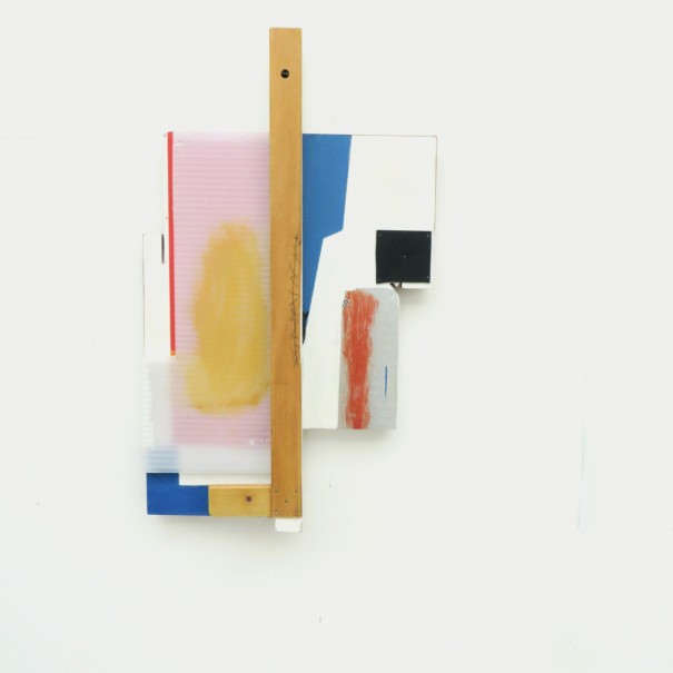 PP Heteroclyte 2023 - bois, metal, metacrylate, latex, acrylique - 72cm - © photo : Virginia Torres