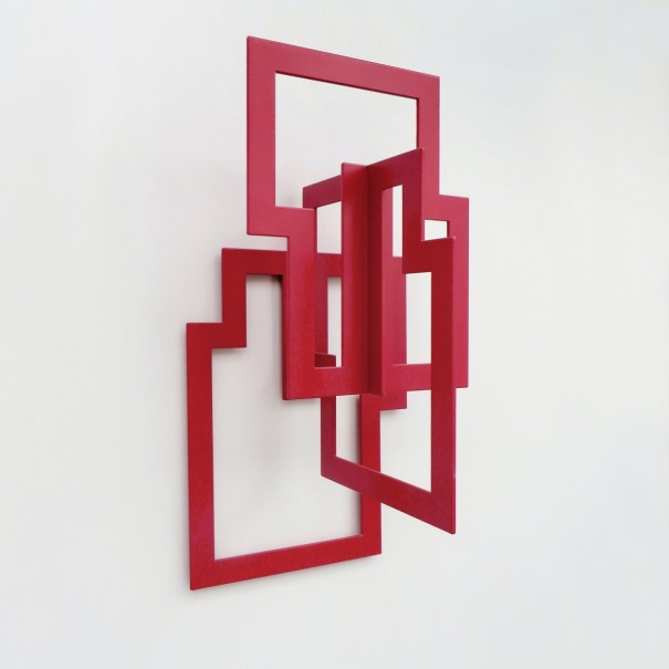 PP Structa 2023 - acrylique, bois - 43,5 x 20 x 16 cm - © photo : Virginia Torres