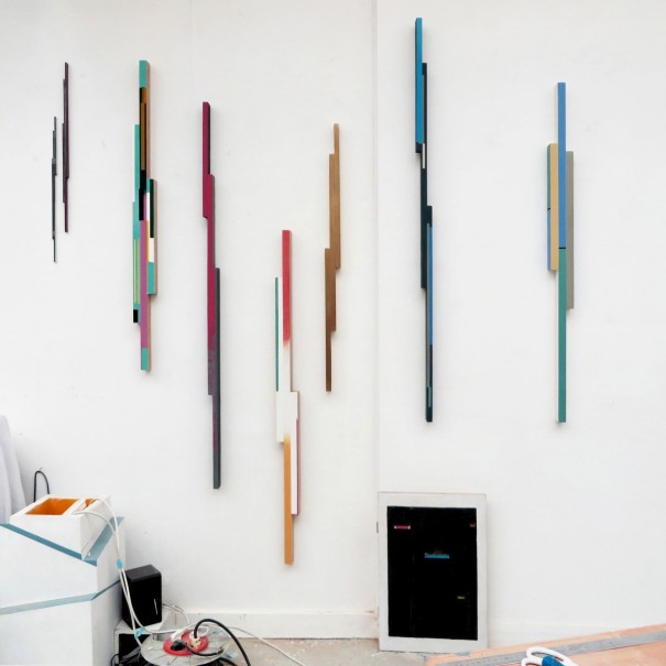Série d'Arcs 2022 - acrylique, laiton, toile, bois - h 150 cm (maximale) - © photo : Virginia Torres