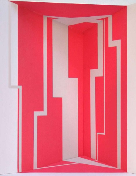 Plan d’angle 2006 - acrylique - h 310 cm (Galerie Pixi Paris) - © photo : Virginia Torres