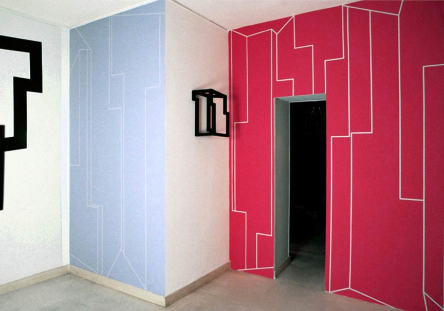 2002 - acrylique, acier, métacrylate, bois (Galerie Pixi Paris) - © photo : Virginia Torres