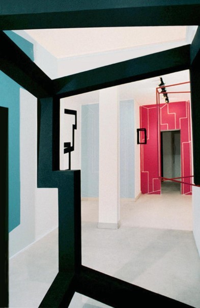 2002 - acrylique, acier, métacrylate, bois (Galerie Pixi Paris) - © photo : Virginia Torres