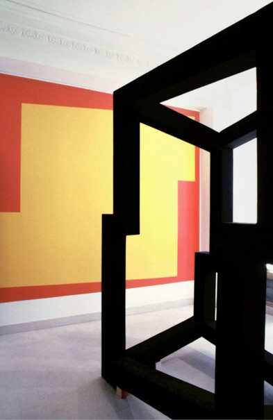 2002 - acrylique, acier, métacrylate, bois (Galerie Pixi Paris) - © photo : Virginia Torres